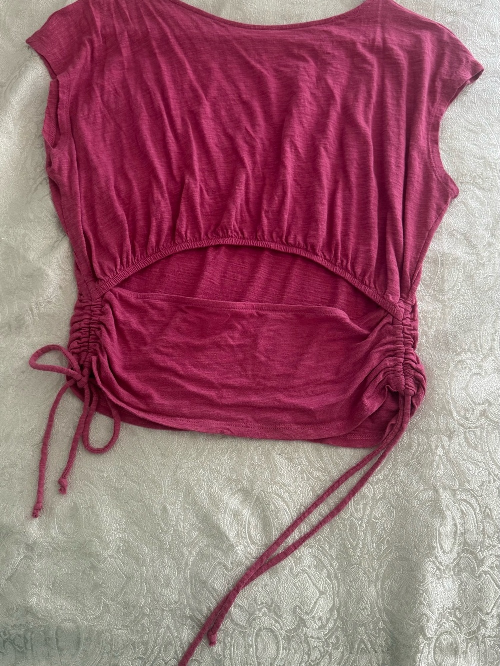 Express Ruched Side-Tie Crop Top in Magenta